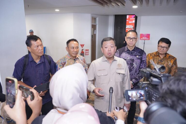 WhatsApp Image 2025-12-02 at 20.44.04