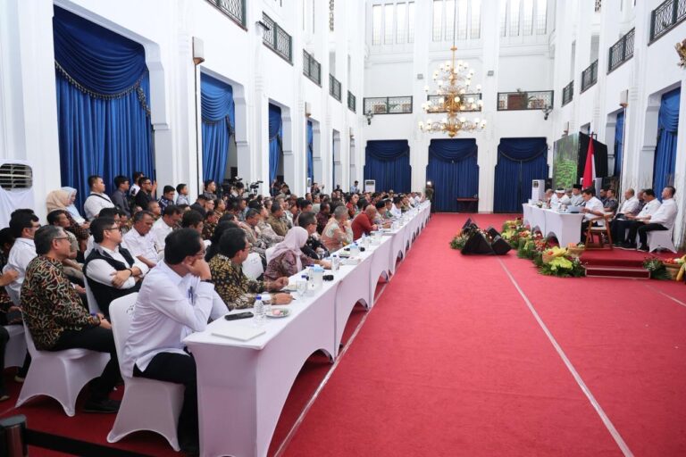 f2dad36b-9308-4aa5-b6a3-c11ca9f11a22